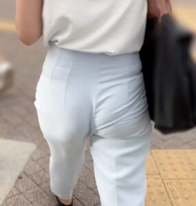 【1006164】[Gcolle-PPV-1006164]《圧倒的な爆揺れ！仕事帰りにヨガへ向かうセレブOL》